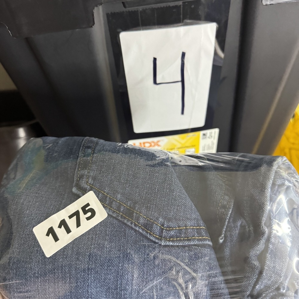 Levi's 559 Jeans Men 48x30 Blue Cotton Denim Straight Leg Faded Utility Workwear - Picture 10 of 10